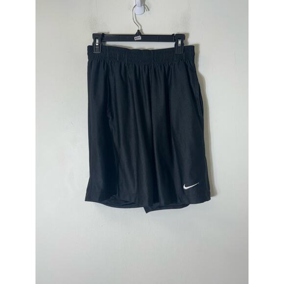 Mens Bundle of Two Pairs of Nike shorts Sz L - Picture 1 of 2
